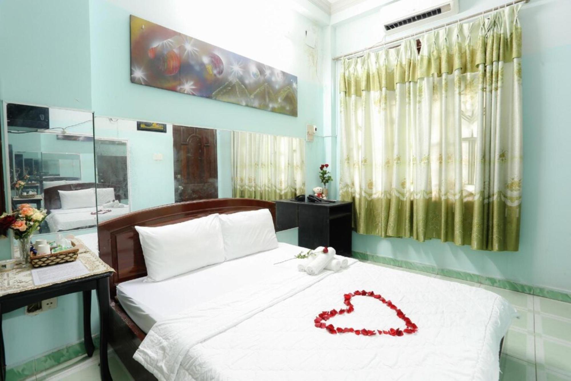 Hong Luc Hotel Hcm Хошимин Екстериор снимка