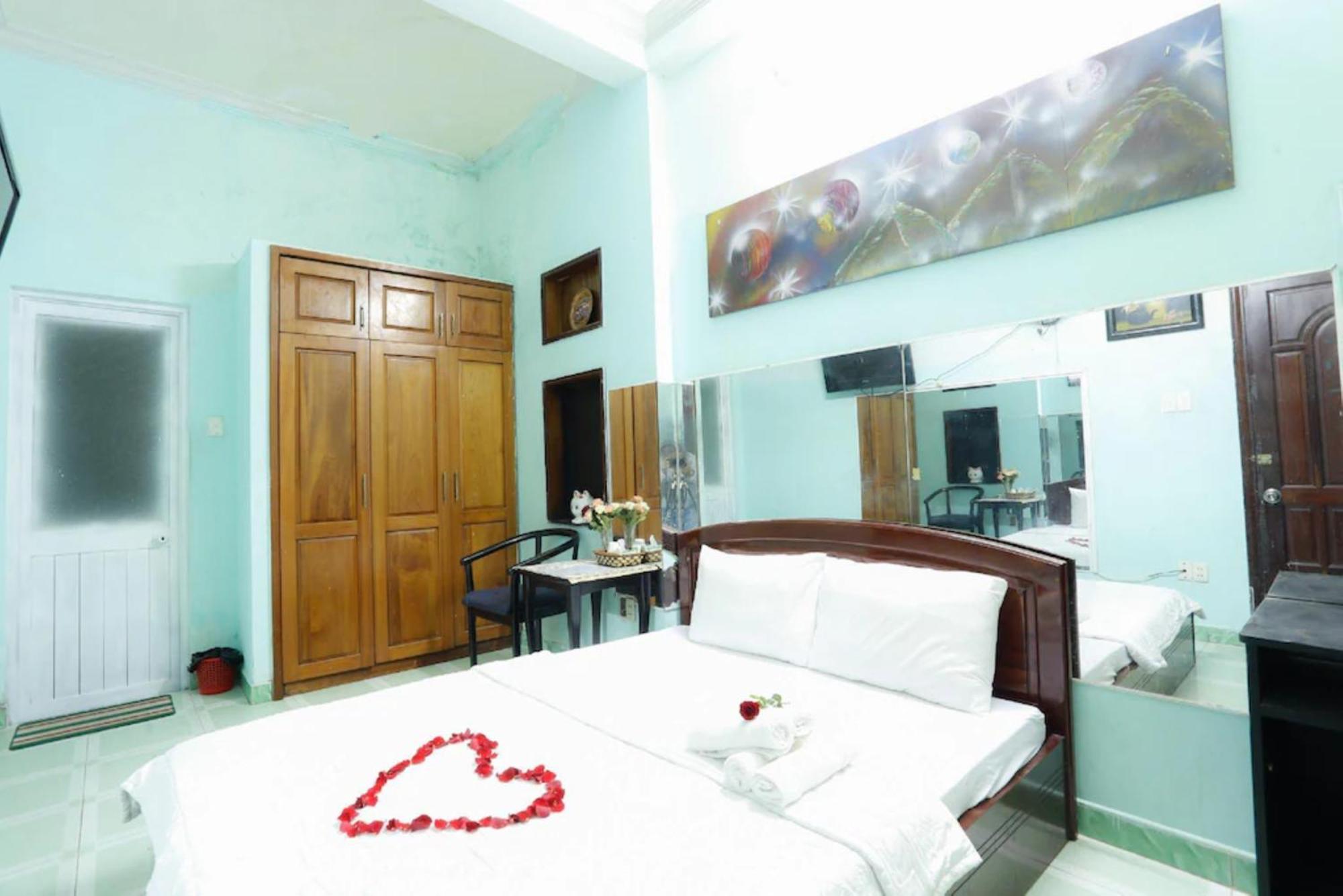 Hong Luc Hotel Hcm Хошимин Екстериор снимка