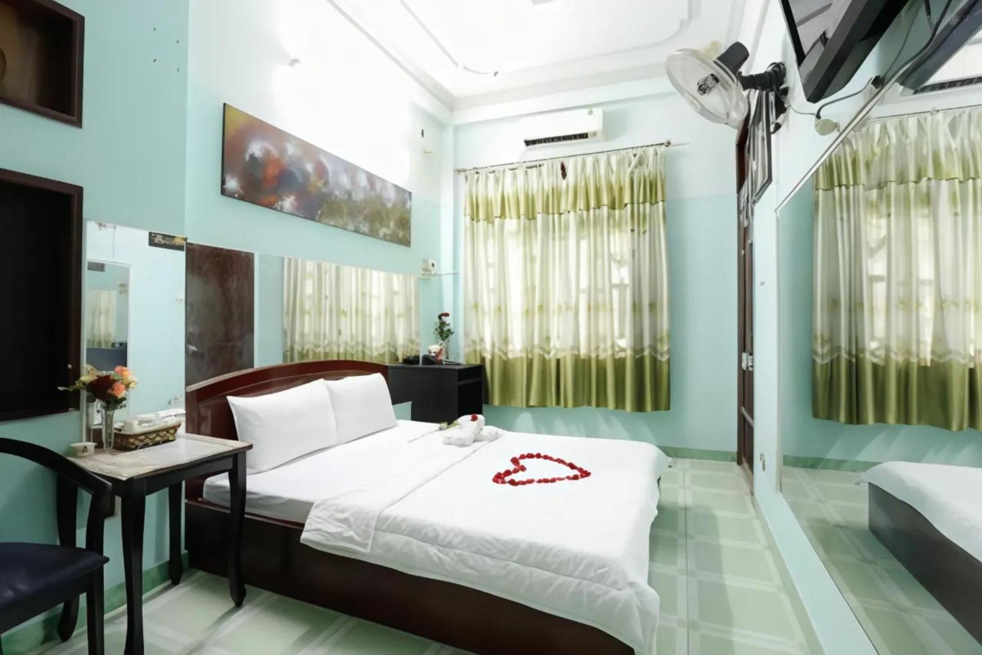Hong Luc Hotel Hcm Хошимин Екстериор снимка